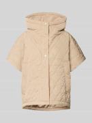 Copenhagen Muse Cape mit Steppnähten und Eingrifftaschen in Sand, Größ...