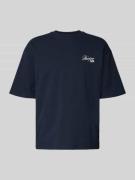 REVIEW T-Shirt mit Rundhalsausschnitt und Label-Print in Marine, Größe...