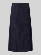 comma Midirock mit Plisseefalten in Marine, Größe 36