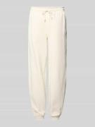 Mustang Regular Fit Sweatpants mit Gesäßtasche Modell 'Nucia' in Offwh...