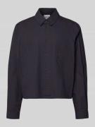 KARL KANI Relaxed Fit Freizeithemd mit Brusttasche in Dunkelbraun, Grö...