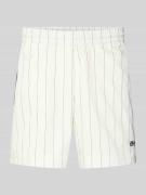 BLKVIS Shorts mit Streifenmuster und elastischem Bund in Weiss, Größe ...