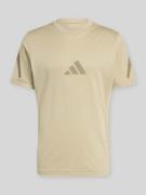 adidas Sportswear Regular Fit T-Shirt aus reiner Baumwolle in Khaki, G...