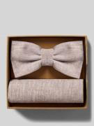 Prince Bowtie Fliege und Einstecktuch im Set aus reinen Leinen in Sand...