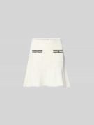 Self-Portrait Minirock mit Eingrifftaschen in Weiss, Größe S