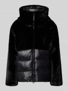 Blauer USA Steppjacke mit Kunstfellbesatz Modell 'FANEVIL' in Black, G...