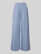 mbyM Wide Leg Stoffhose mit Eingrifftaschen Modell 'Asaka' in Rauchbla...