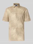 Christian Berg Men Slim Fit Freizeithemd mit Kentkragen in Sand, Größe...
