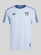 adidas Originals Slim Fit T-Shirt Italien aus Baumwoll-Mix in Hellblau...