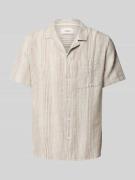 s.Oliver RED LABEL Oversized Freizeithemd aus reiner Baumwolle in Sand...