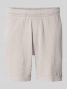CHAMPION Shorts mit Strukturmuster und elastischem Bund in Beige, Größ...