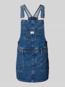 Guess Jeans Jeanskleid mit Brusttasche und Label-Detail in Jeansblau, ...