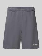 CHAMPION Shorts mit elastischem Bund und Label-Stitching in Anthrazit,...