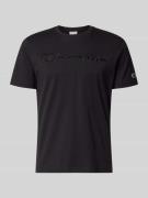 CHAMPION T-Shirt mit Label-Stitching mit Rundhalsausschnitt in Beige, ...