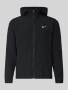 NIKE TRAINING Trainingsjacke mit Logo-Print und Stehkragen in Black, G...