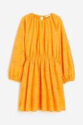H&M Kleid mit Broderie Anglaise Orange, Alltagskleider in Größe XS