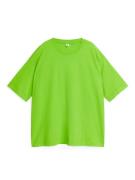 Arket Oversize-T-Shirt Leuchtendes Grün in Größe S. Farbe: Bright gree...