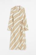 H&M Wickelkleid aus Leinenmischung Beige/Diagonal gestreift, Alltagskl...