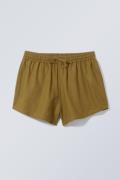Weekday Shorts Tyler aus Leinenmix Khakigrün in Größe 34. Farbe: Khaki...