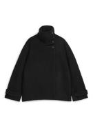 Arket Flauschige Jacke aus Wollmischung Schwarz, Jacken in Größe 34. F...