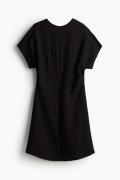 H&M Kleid mit betonter Taille Schwarz, Alltagskleider in Größe XXL. Fa...