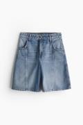 H&M Helles Denimblau, Shorts in Größe 36. Farbe: Light denim blue