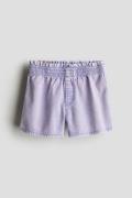 H&M Jeansshorts Loose Fit Ausgewaschenes Lila in Größe 92. Farbe: Wash...