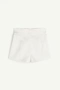 H&M Minishorts aus glänzendem Twill Cremefarben in Größe 46. Farbe: Cr...