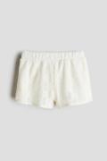 H&M Schlupfshorts Naturweiß in Größe 92. Farbe: Natural white