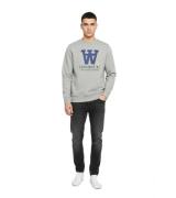 Wood Wood Tye Typo Herren Sweatshirt Modernes Logo-Design komfortabler...